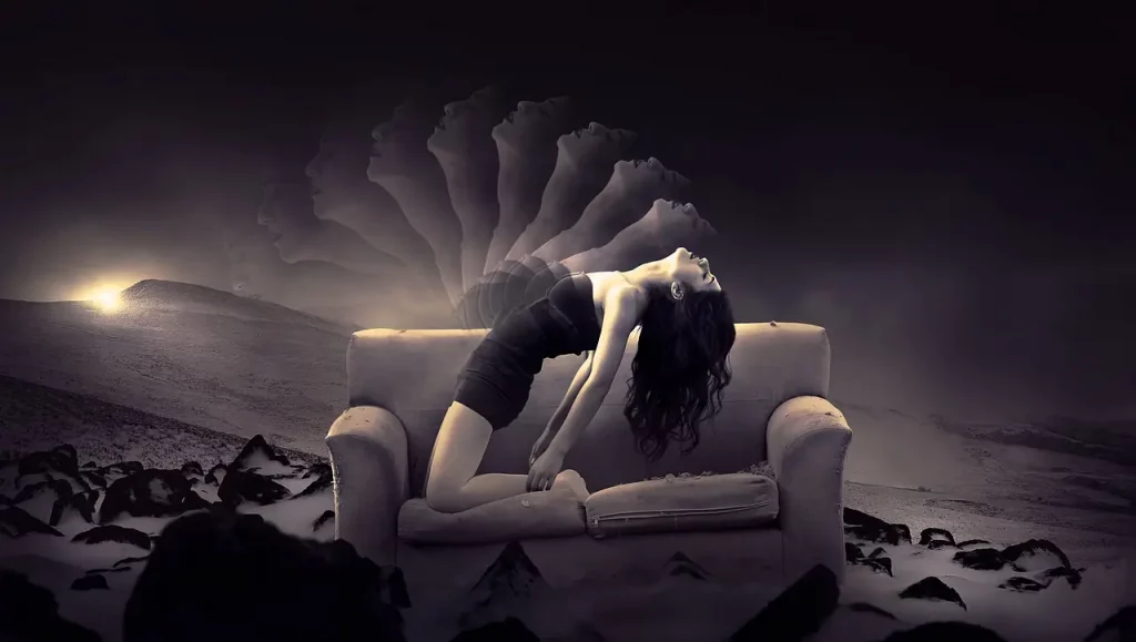 Découvrez cette image intrigante : une femme réalisant une sortie de corps, symbolisant une Expérience de Mort Imminente (EMI). Plongez dans la représentation visuelle captivante de ces expériences transcendantes, offrant une perspective unique sur la spiritualité et la connexion au-delà de notre réalité physique.